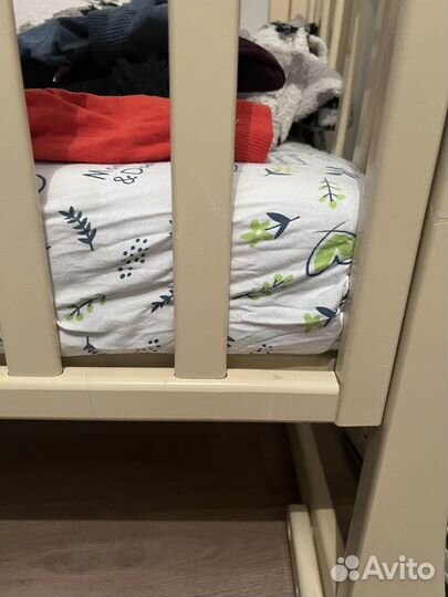 Детская кроватка с матрасом