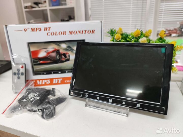 Автомобильный монитор 9