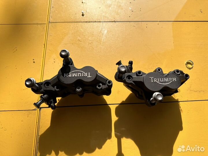 Суппорта передние triumph rocket 3