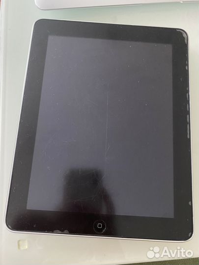 iPad 1 поколение 16gb без SIM