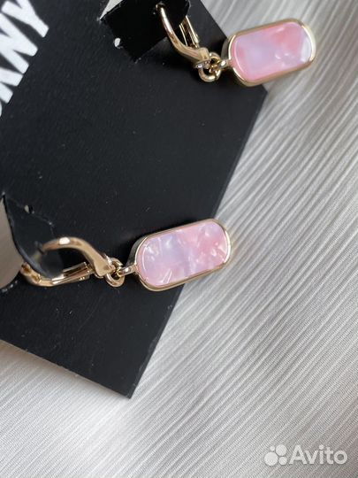 Новые серьги Dkny под розовый кварц оригинал