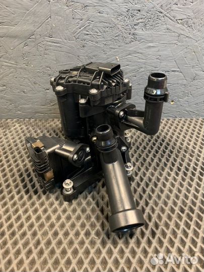 Корпус термостата Bmw X7 G07 B58B30N 2020