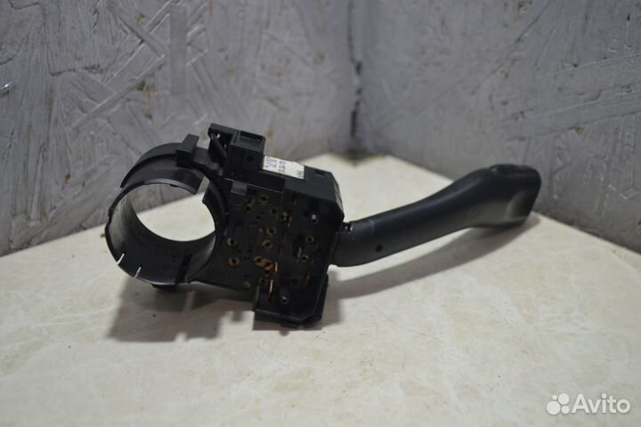 Переключатель поворотников Skoda Octavia 1 (A4)