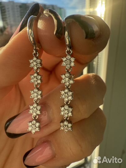 Золотые серьги с бриллиантами эпл 585пр