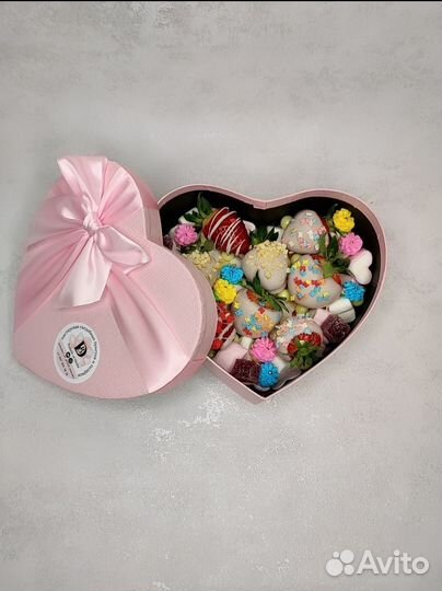 Клубника в шоколаде и маршмелоу. Набор для девушки