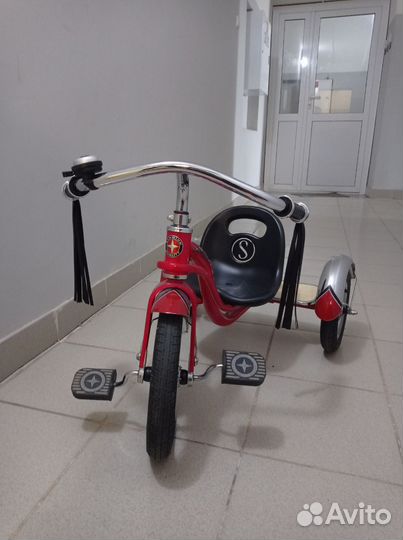 Детский велосипед Schwinn Roadster Trike