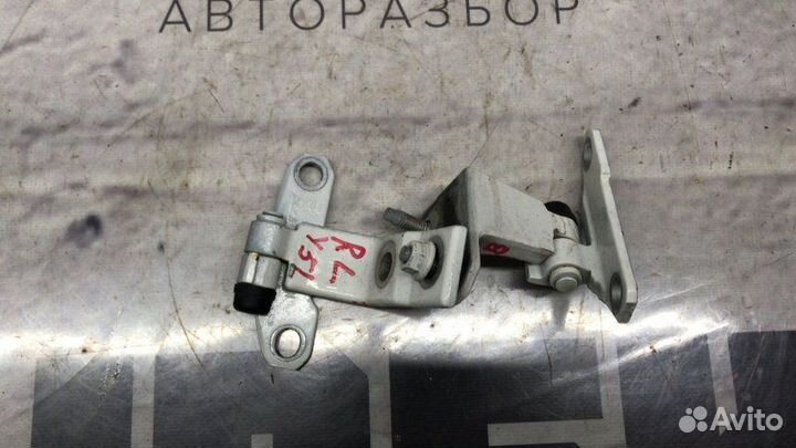 Петля двери задняя левая Infiniti M37 Y51 3.7 (Б)