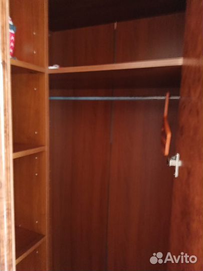 Шкаф угловой