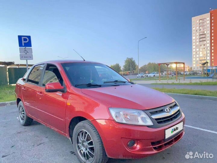 LADA Granta 1.6 МТ, 2013, 117 300 км