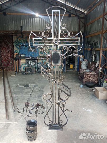 Оградки на кладбище