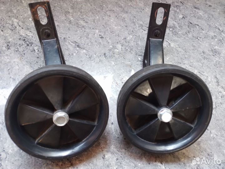 Дополнительные колеса для велосипеда