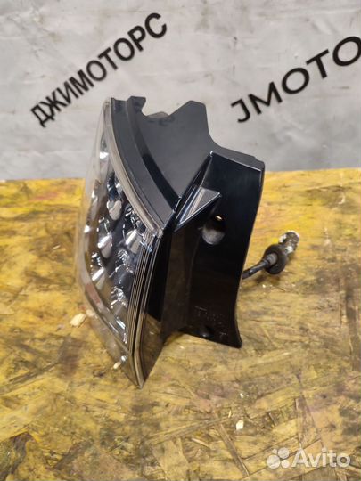 Задний левый фонарь Mitsubishi Outlander Xl CW5W