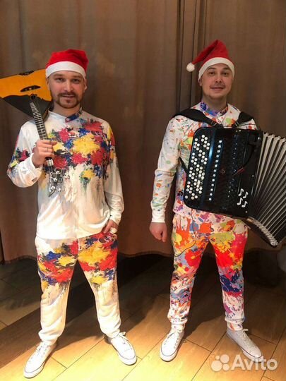 Музыканты. баянист, балалаечник