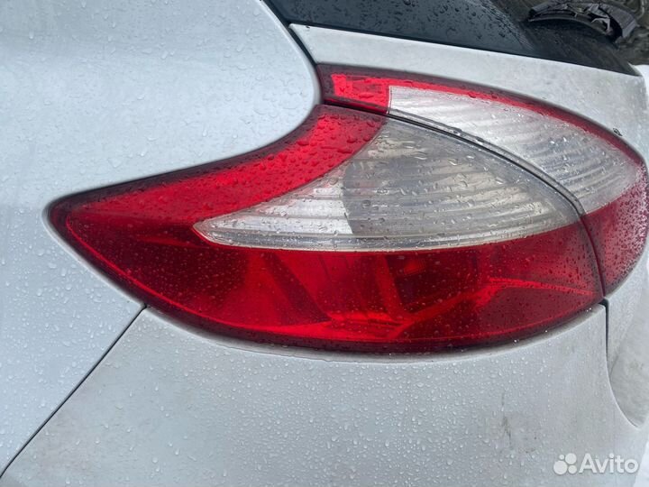 Фонарь задний левый наружный Renault Megane 3