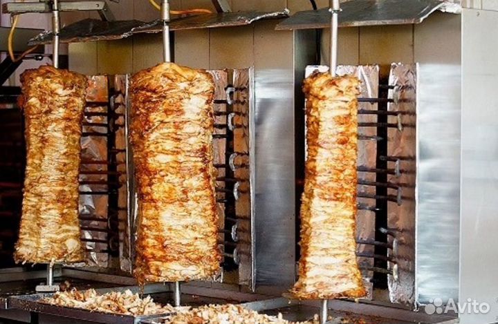 Пекарня-шаурма в проходном месте с огромным потоко