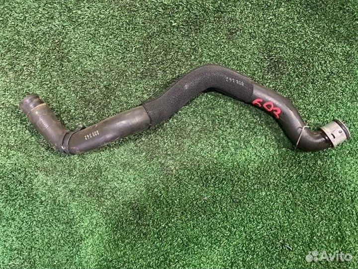 Патрубок охлаждения Mercedes-Benz C-Class W204