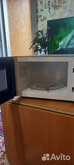 Микроволновая печь Candy