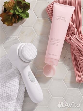 Ультразвуковая щетка для очищения лица Mary Kay