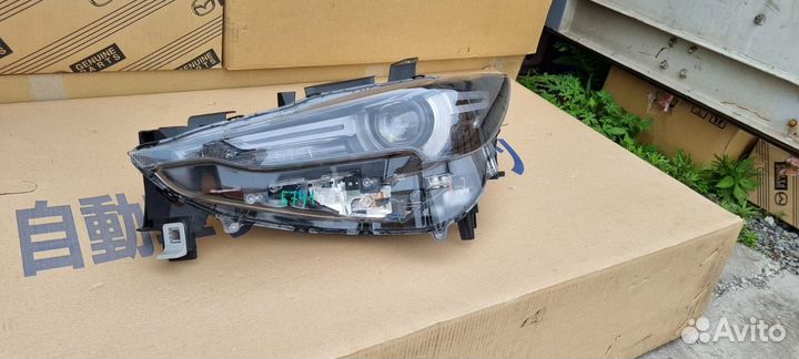 Фара передняя левая mazda 3 bp