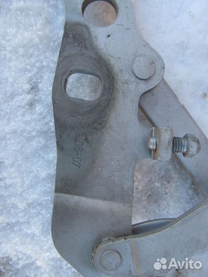 BMW x3 e83 2003-2010 год петли капота