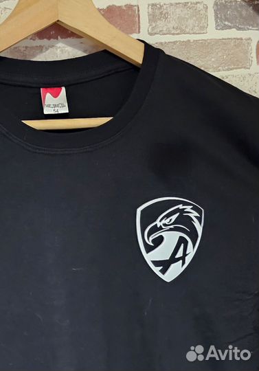 Нанесение логотипов на одежду