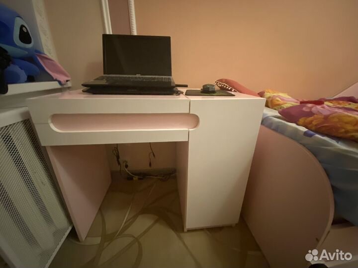 Письменный стол