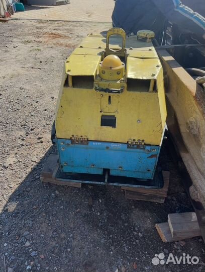 Виброплита с дистационным управлением ammann