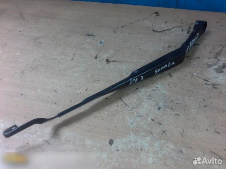 Поводок стеклоочистителя передний левый Hyundai So