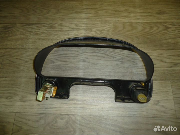 3110-5325270 Накладка панели приборов волга 31105