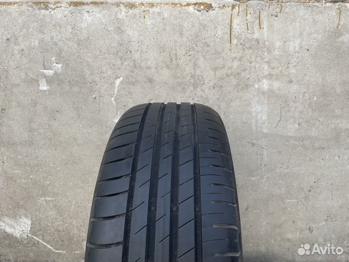 Goodyear UltraGrip Performance 225/55 R17