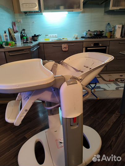 Стульчик для кормления peg perego
