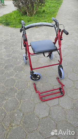 Ходунки на колесиках