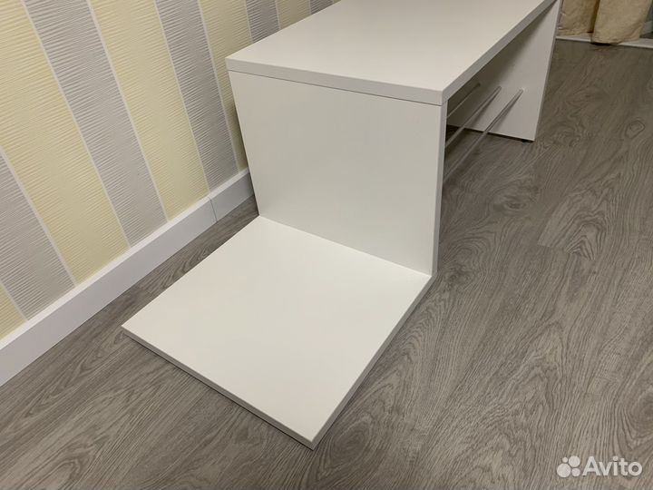 Обувница с пуфиком