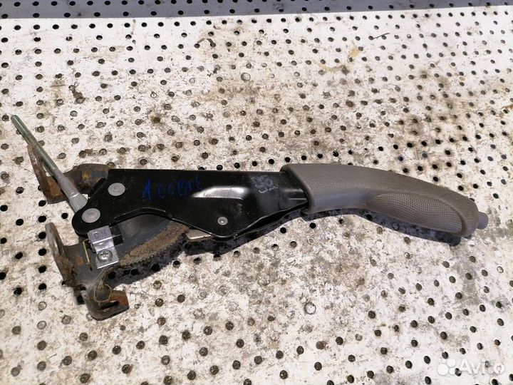 Рычаг стояночного тормоза Hyundai Accent