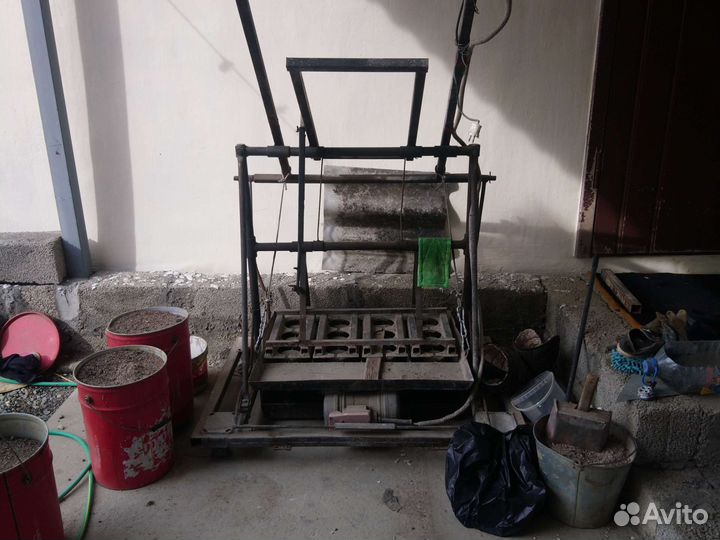 Станок для изготовления блоков