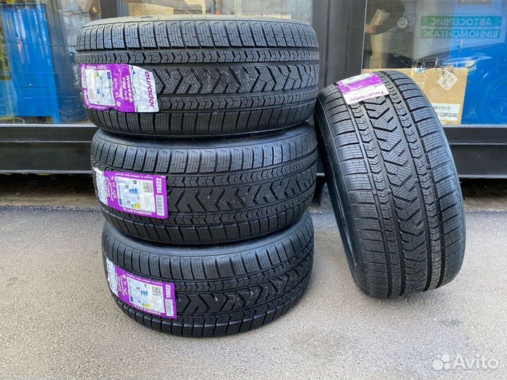 Tourador Winter Pro TSU1 275/40 R22