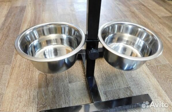 Миска для маленьких собак на подставке