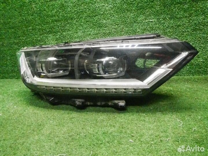 Фара правая VW Passat B8 (2014-2020) LED