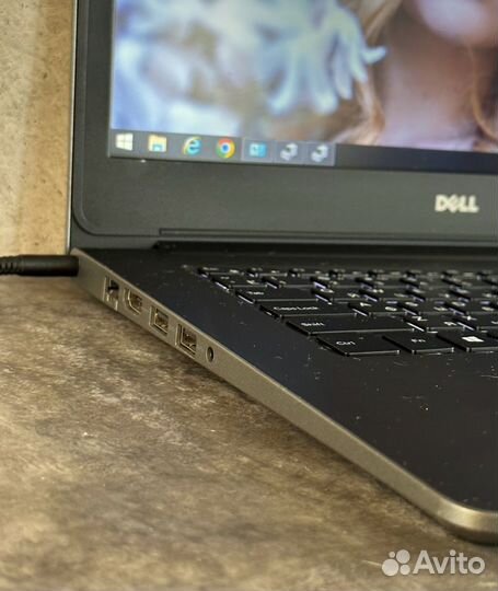 Ноутбук Dell Inspiron 3567 i3-6006U/озу 4Гб/HDD