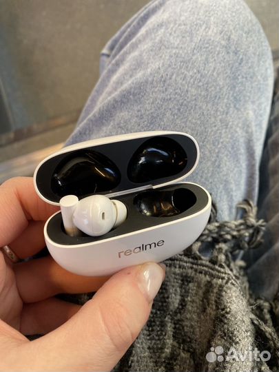 Нушник и кейс realme Buds Air 5 white