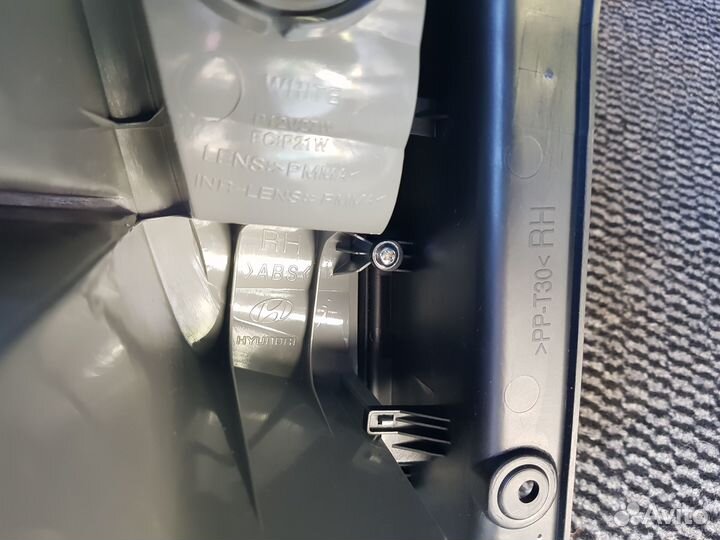 Фонарь задний правый Hyundai Santa Fe SM D4EA