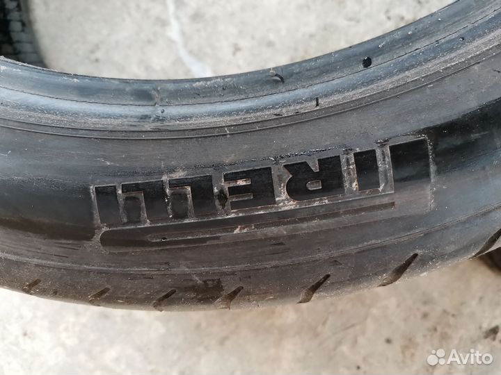Pirelli P Zero 275/40 R19
