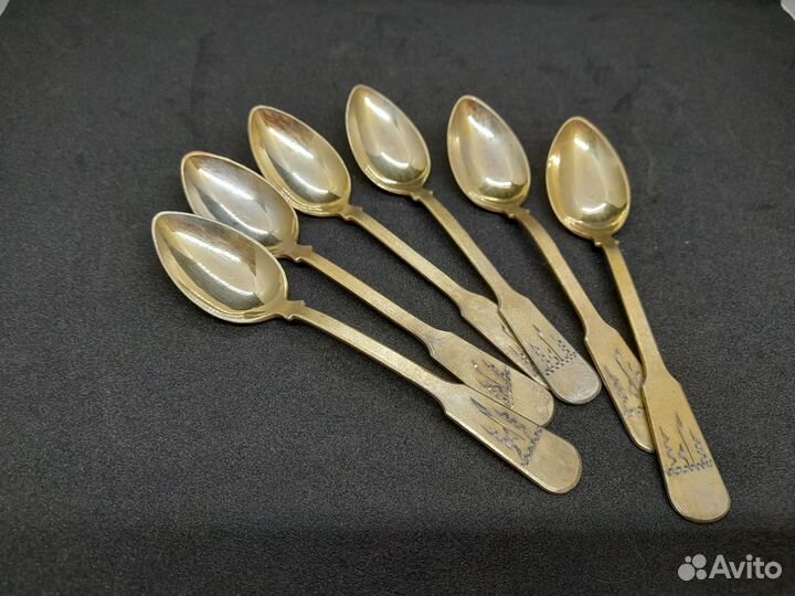 Набор серебряных чайных ложек