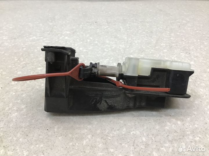 Активатор замка крышки бензобака Mercedes Benz GL