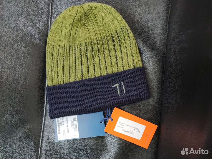 Шапка и джинсы Trussardi оригинал