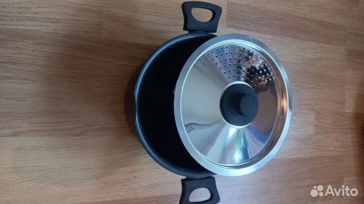 Кастрюля с крышкой Икеа Новая