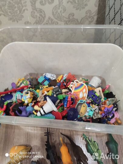 Мелкие игрушки киндеры