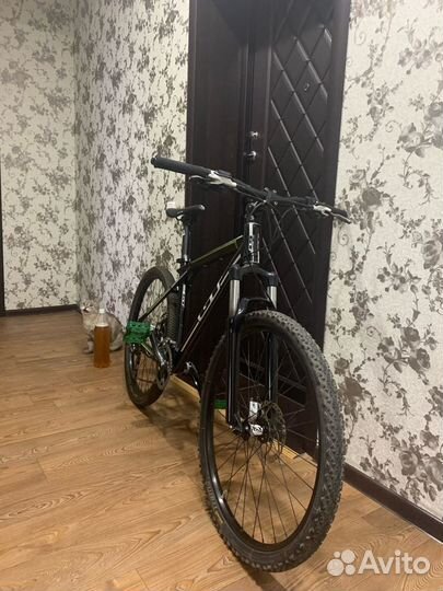 GT Avalanche 3.0 LTD MTB