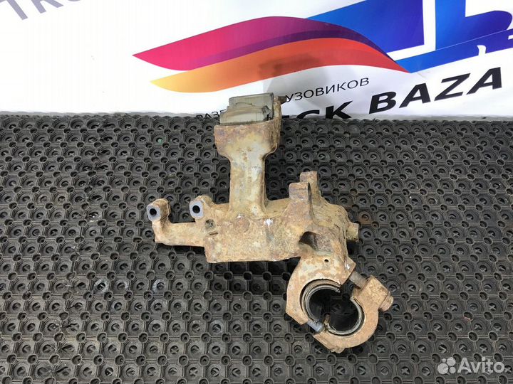 Кронштейн переднего стабилизатора левый