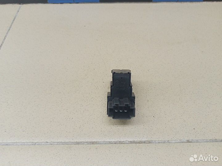 Кнопка стеклоподъемника Polo (Sed RUS) 2011